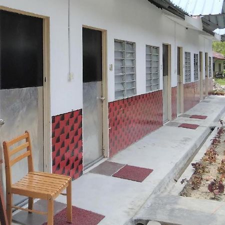 Oyo 90176 D'Cruz Sunrise Villa Pantai Cenang  Exterior foto